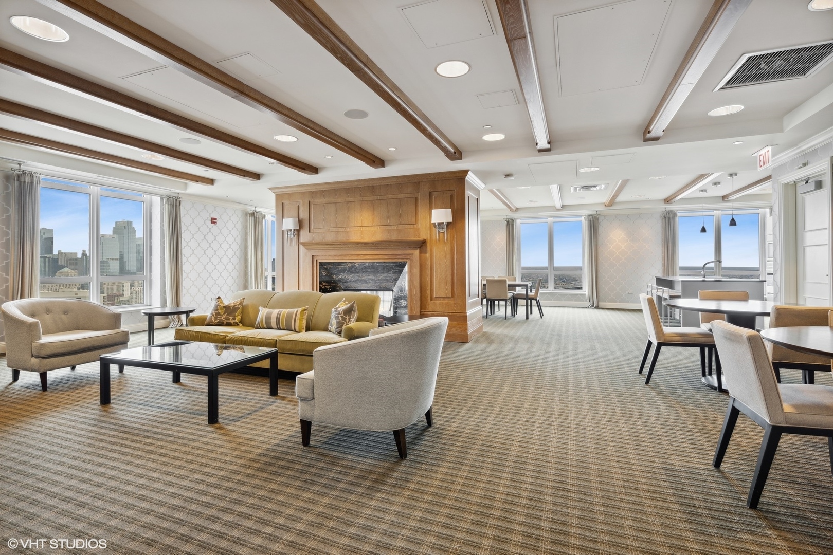 10 East Delaware Place, Unit 10B Chicago, IL 60611 - Photo 36 of 39