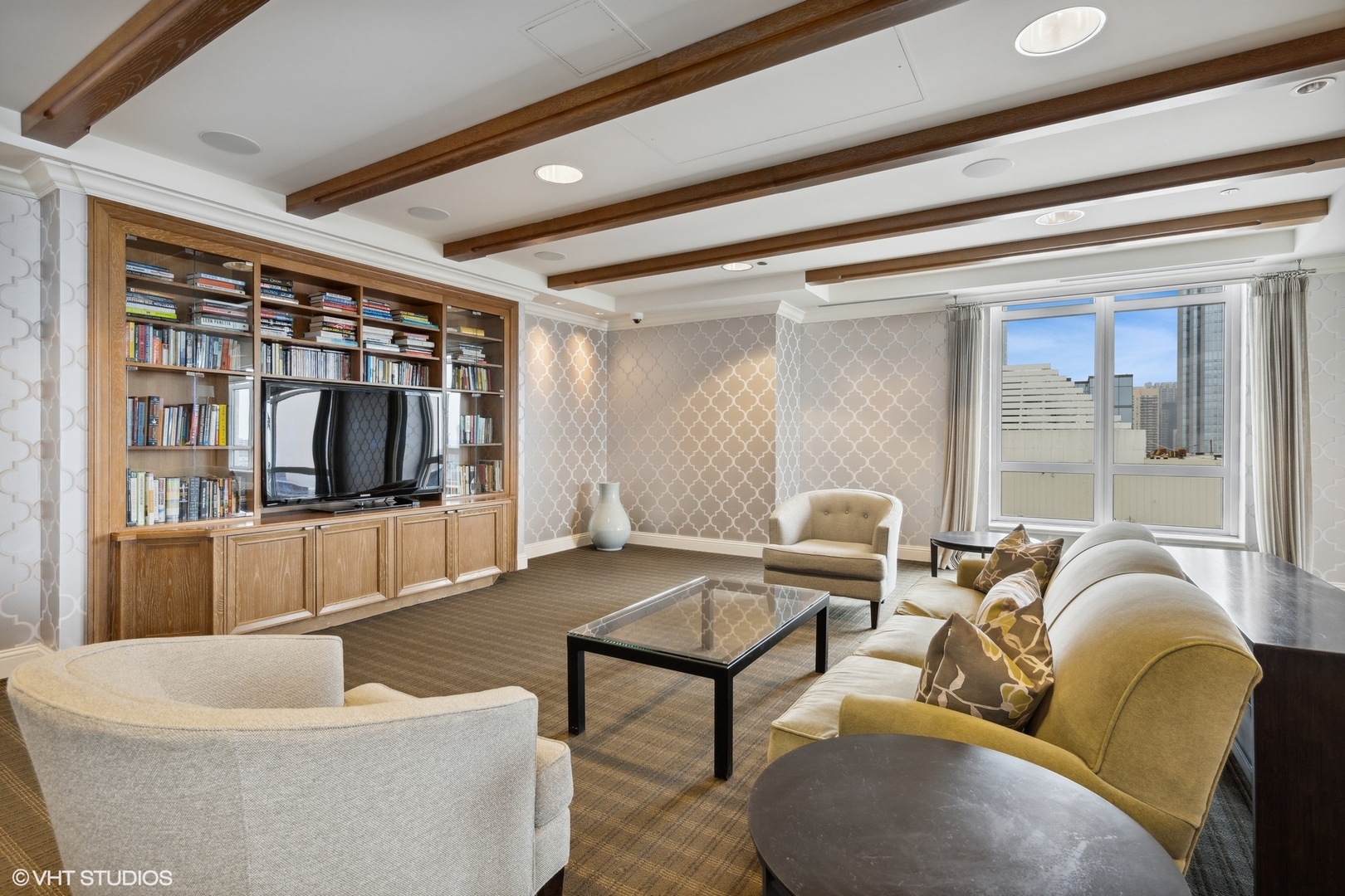 10 East Delaware Place, Unit 10B Chicago, IL 60611 - Photo 37 of 39