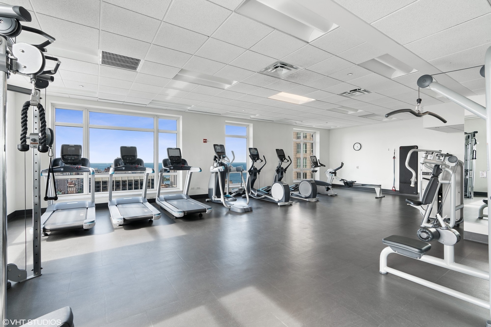 10 East Delaware Place, Unit 10B Chicago, IL 60611 - Photo 38 of 39