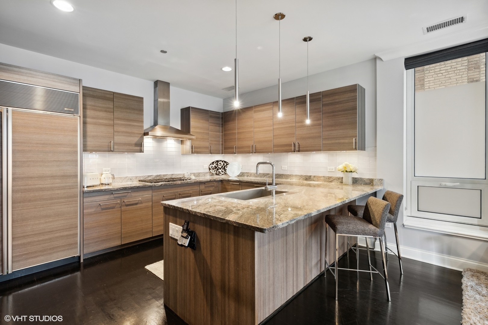 10 East Delaware Place, Unit 10B Chicago, IL 60611 - Photo 10 of 39