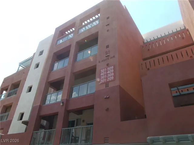 $1,900 | 91 East Agate Avenue, Unit 405, Las Vegas, NV 89123