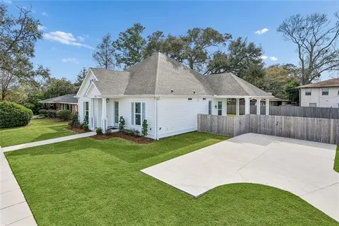 $684,000 | 816 Colony Place, Metairie, LA 70003