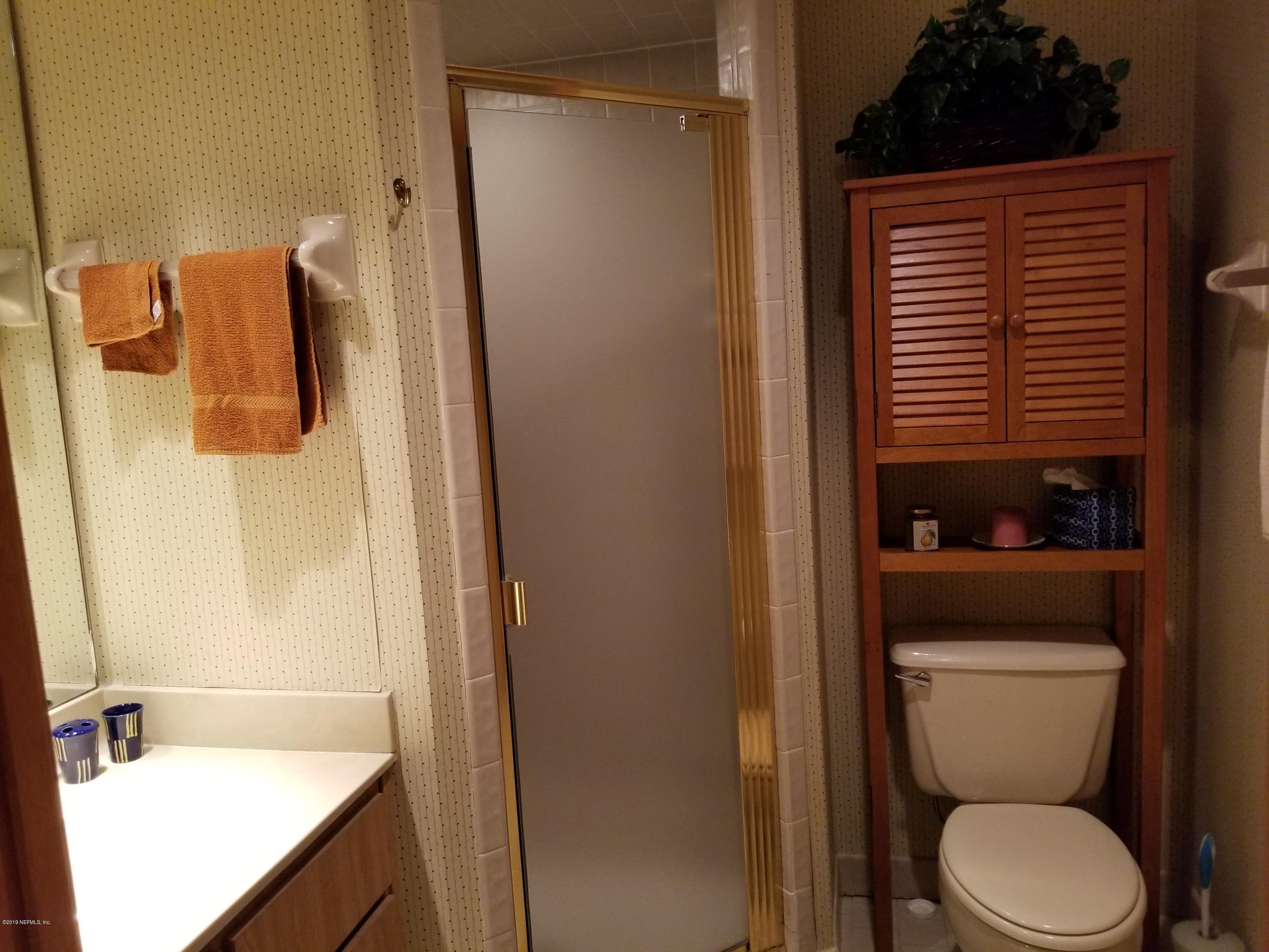 2910 Ravines Road, Unit 1123 Middleburg, FL 32068 - Photo 11 of 13 Bathroom 1