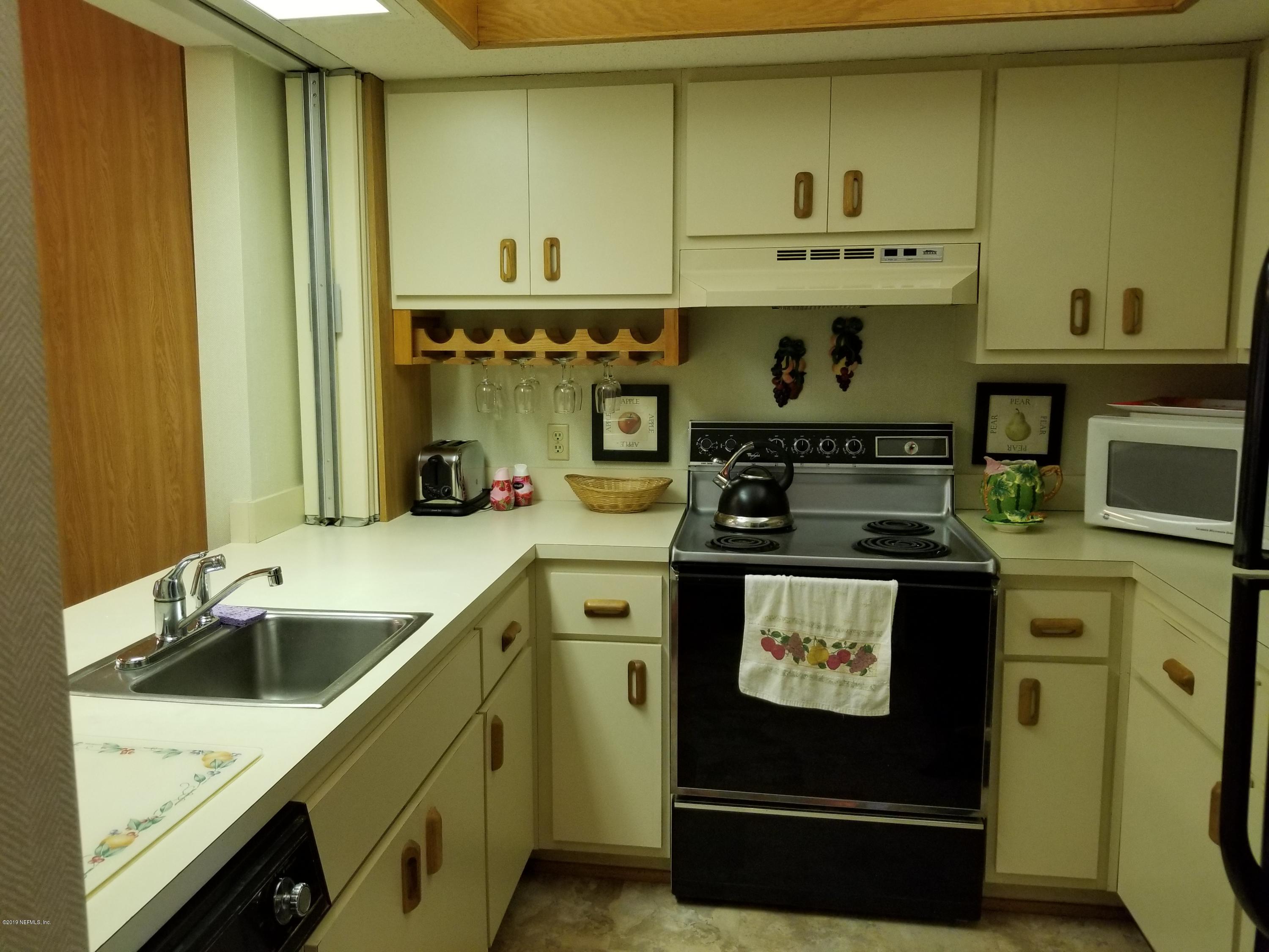2910 Ravines Road, Unit 1123 Middleburg, FL 32068 - Photo 4 of 13 Kitchen