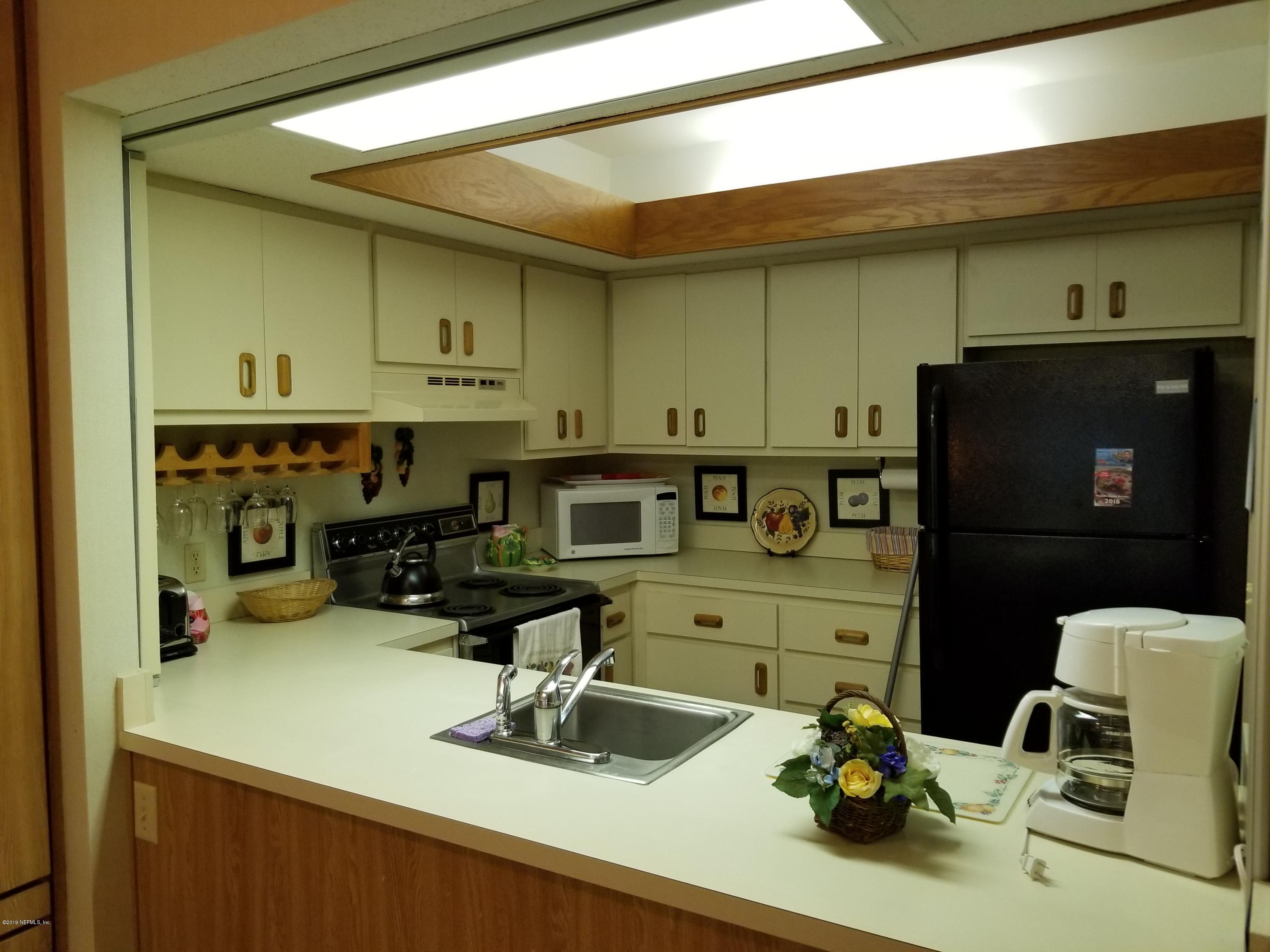 2910 Ravines Road, Unit 1123 Middleburg, FL 32068 - Photo 5 of 13 Kitchen