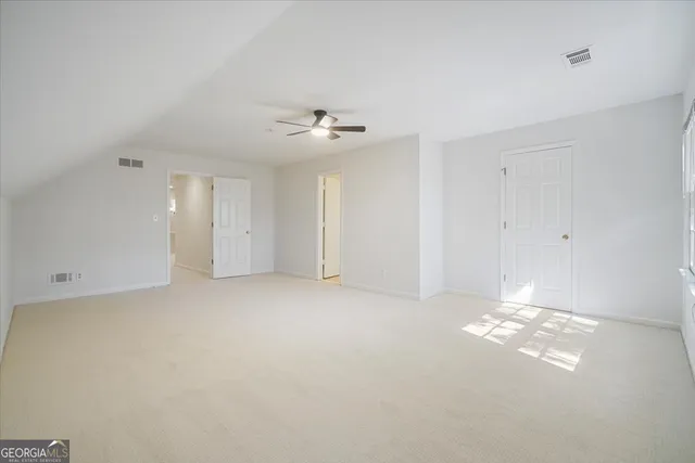 a picture of a black and white photo