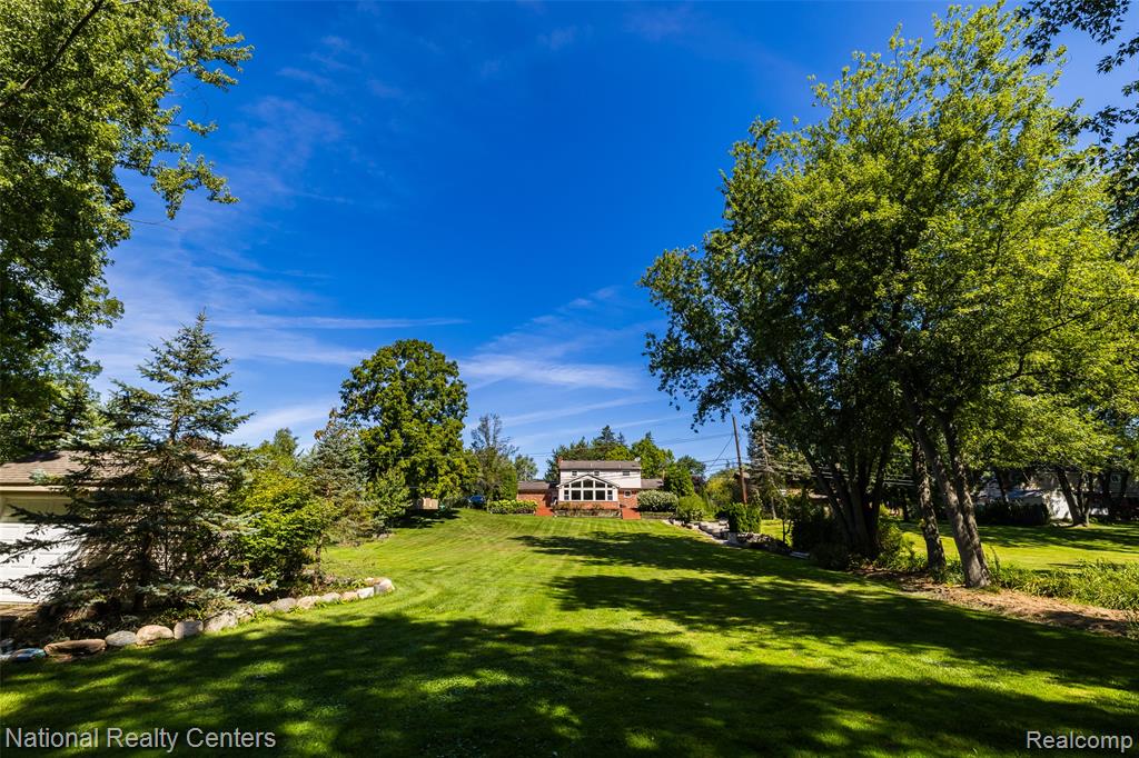 2875 West Wattles Road Troy, MI 48098 - Photo 8 of 39 Gallery Image 8