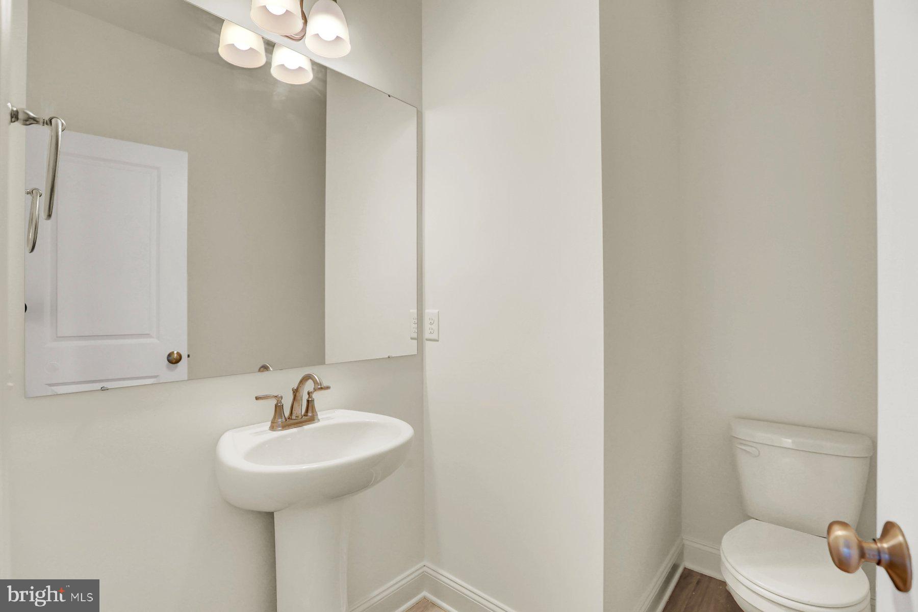 675 Integrity Drive Lititz, PA 17543 - Photo 18 of 48