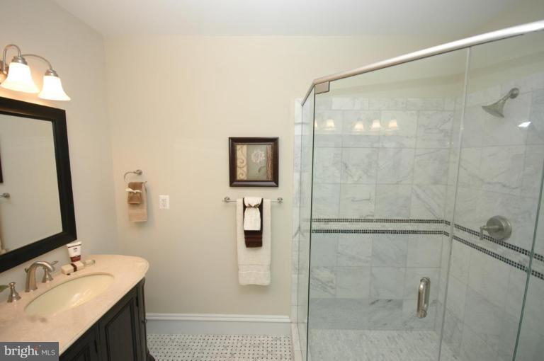 6930 Piney Branch Road Northwest Washington, DC 20012 - Photo 17 of 30 Master Bath