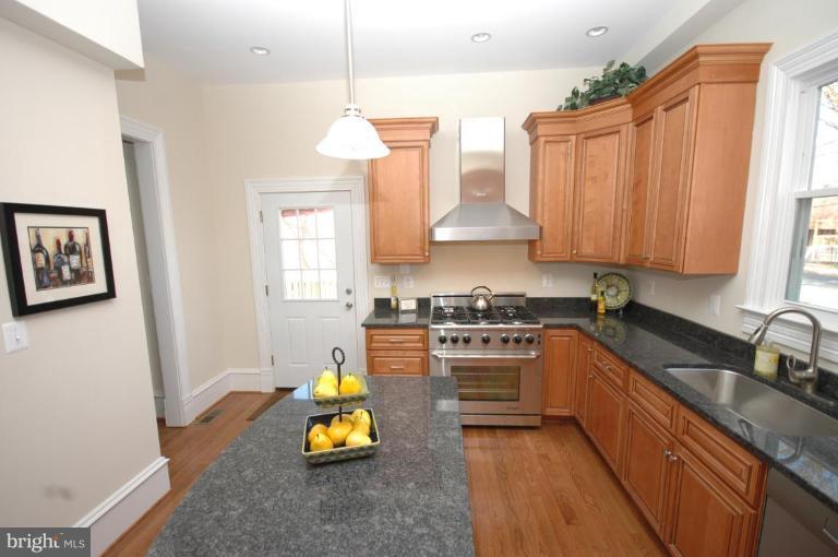 6930 Piney Branch Road Northwest Washington, DC 20012 - Photo 9 of 30 Kitchen #3