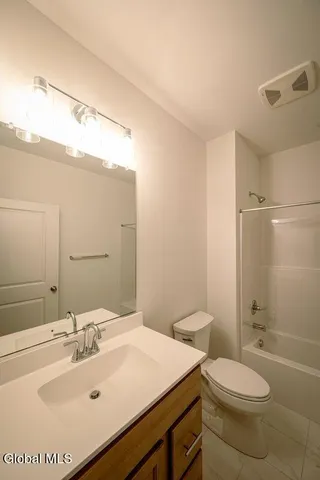 $526,625 | 8 Reed's Hollow, Saratoga Springs, NY 12866