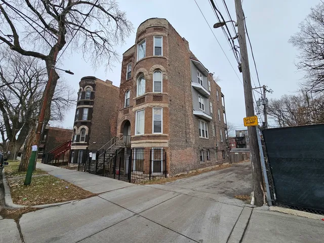 $480,000 | 9041 South Burley Avenue, Chicago, IL 60617