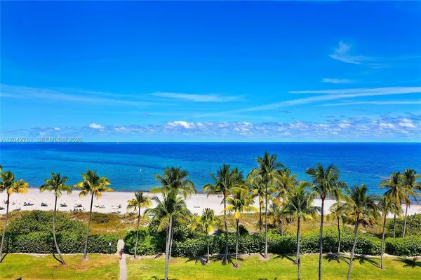 $2,800,000 | 201 Crandon Boulevard, Unit 643, Key Biscayne, FL 33149