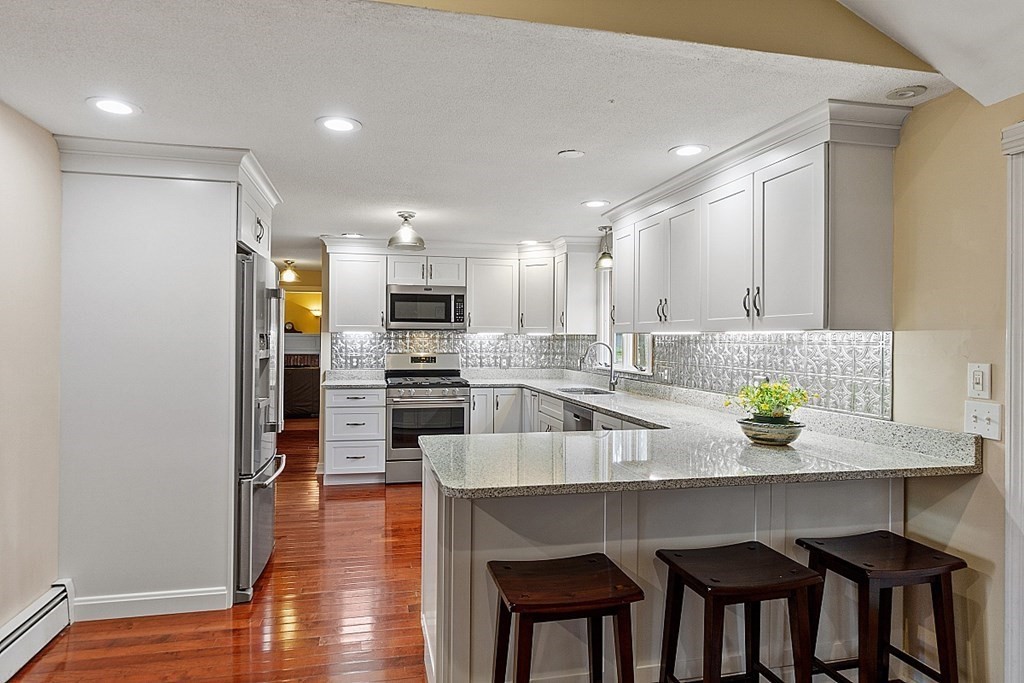486 Hayward Mill Road Concord, MA 01742 - Photo 4 of 27 Gallery Image 4