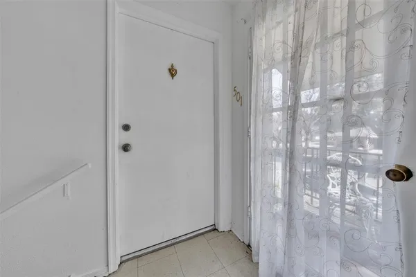 $178,000 | 4016 Ridglea Country Club Drive, Fort Worth, TX 76126