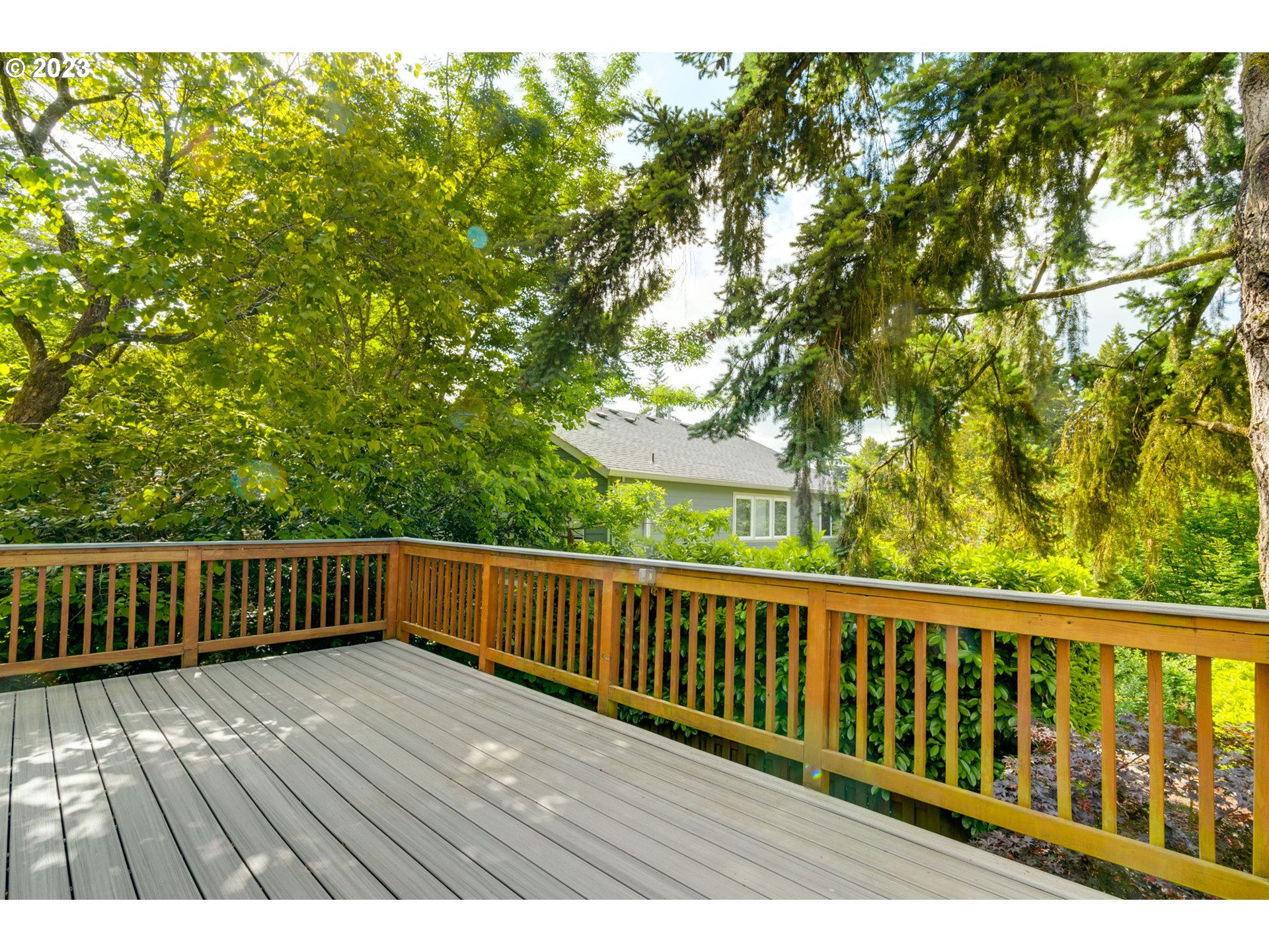 4138 Southwest Alice Street Portland, OR 97219 - Photo 32 of 40 Gallery Image 32