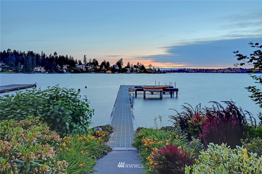 3661 Hunts Point Road Hunts Point, WA 98004 - Photo 22 of 25