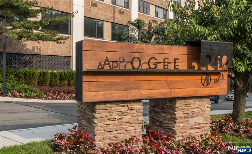 250 Gorge Road, Unit 28I Cliffside Park, NJ 07010 - Photo 1 of 25