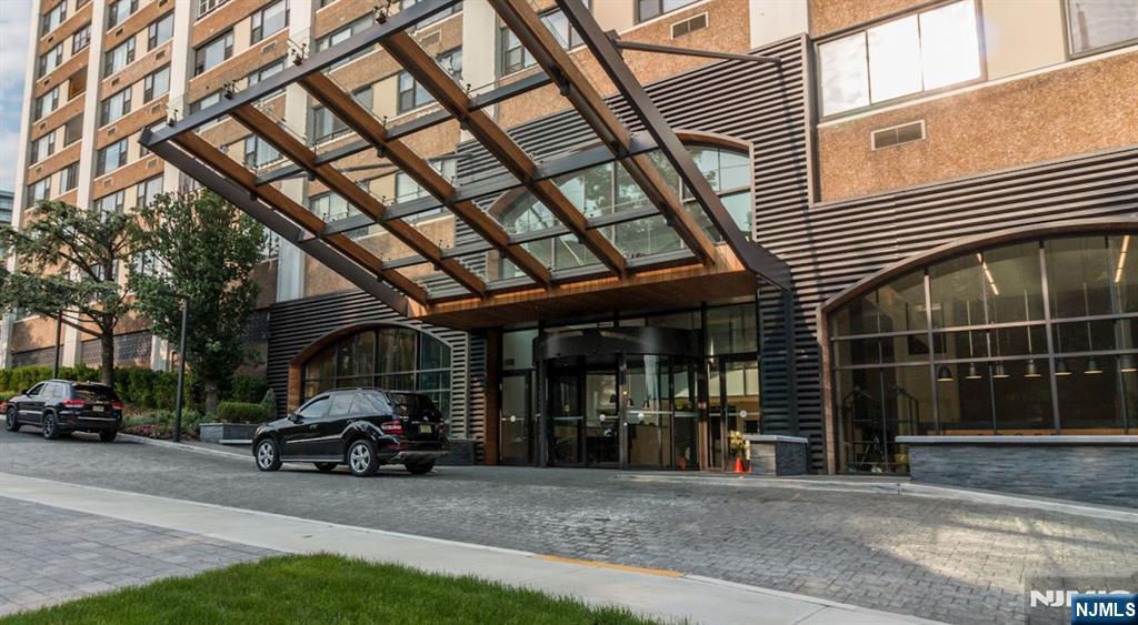 250 Gorge Road, Unit 28I Cliffside Park, NJ 07010 - Photo 2 of 25