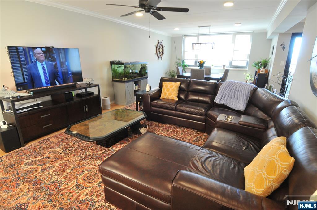 250 Gorge Road, Unit 28I Cliffside Park, NJ 07010 - Photo 4 of 25