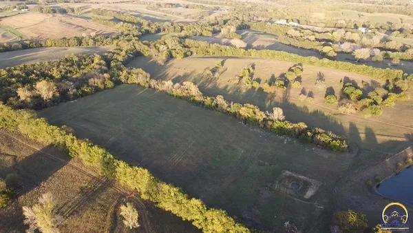 $900,000 | 10010 Hwy K-16 Holton Ks 66436, Holton, KS 66436