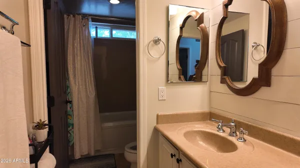 $677,500 | 2647 East South Fork Drive, Phoenix, AZ 85048