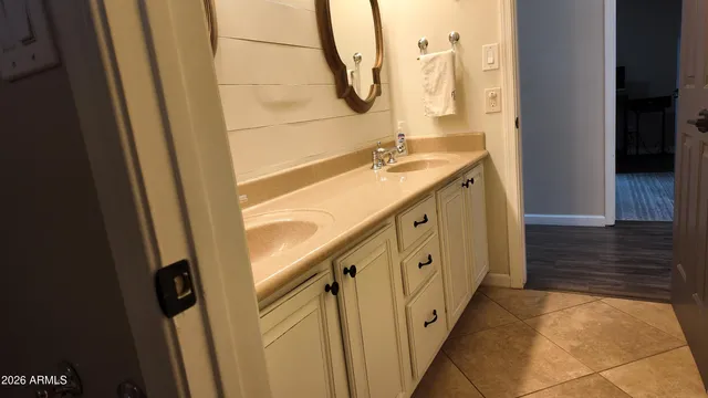 $700,000 | 2647 East South Fork Drive, Phoenix, AZ 85048