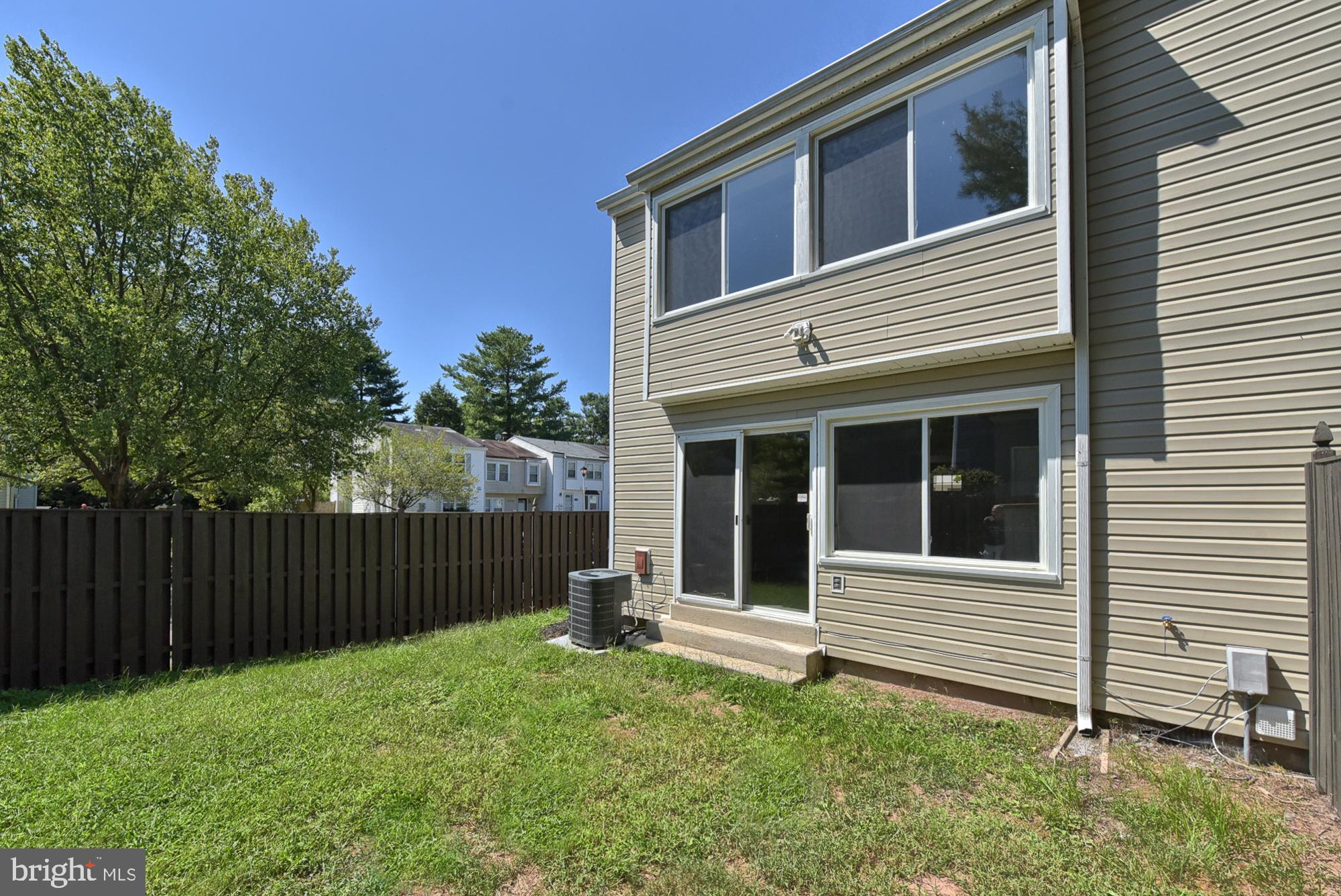 17472 Hoskinson Road Poolesville, MD 20837 - Photo 4 of 42