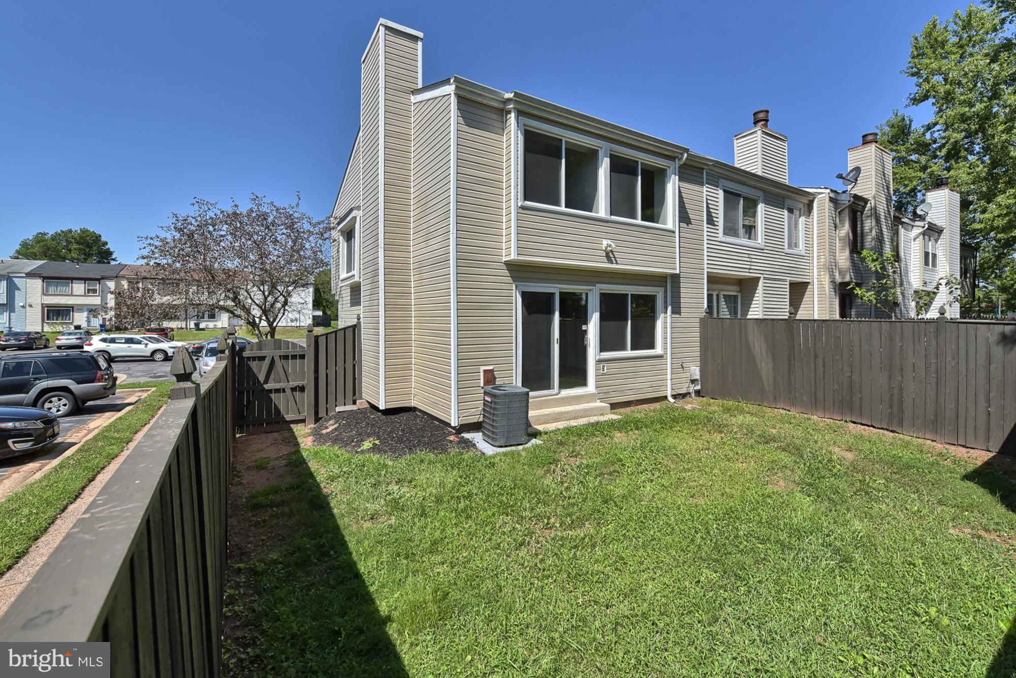 17472 Hoskinson Road Poolesville, MD 20837 - Photo 6 of 42