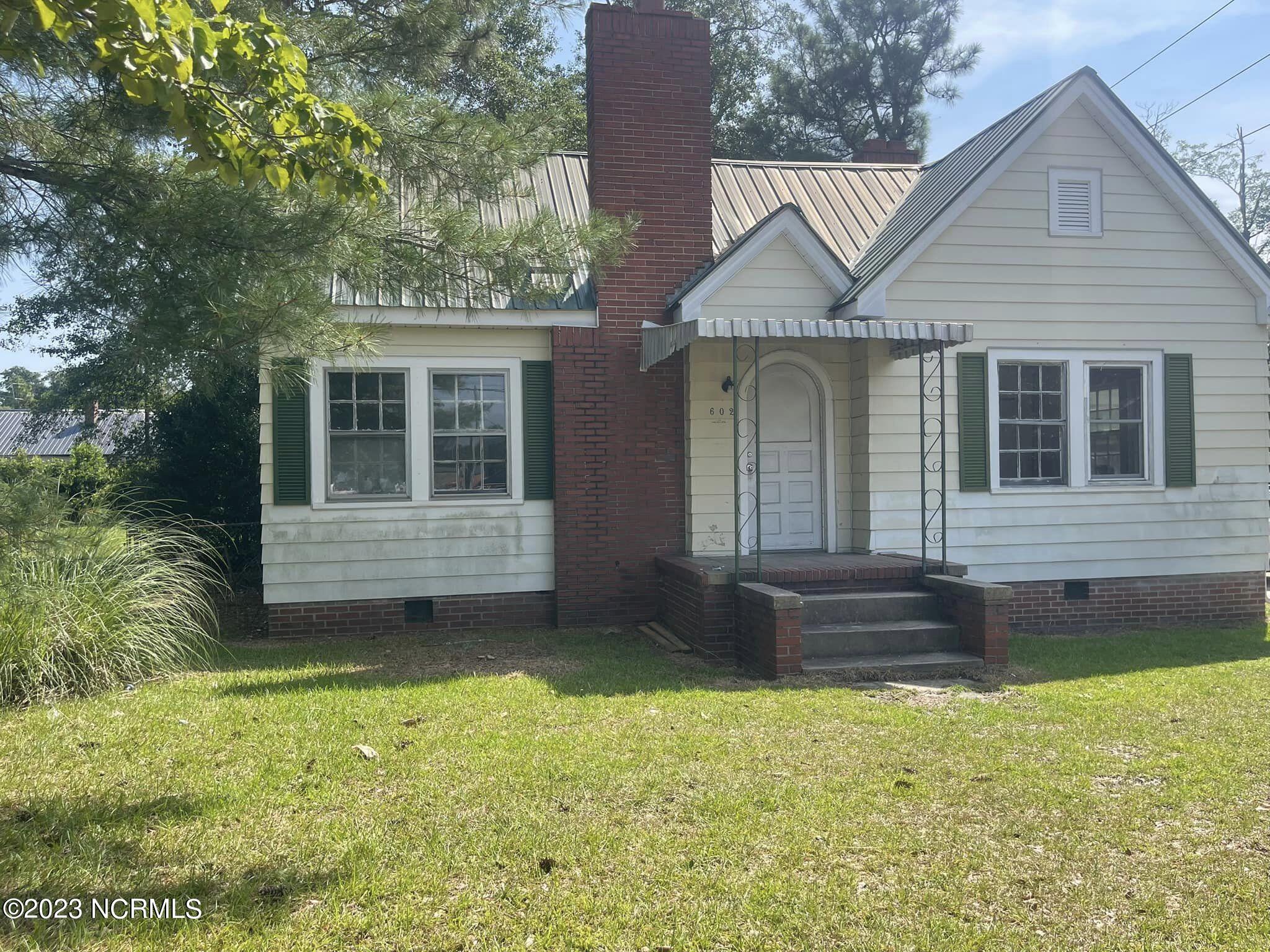 602 Spring Street Hamlet, NC 28345 - Photo 1 of 11 main