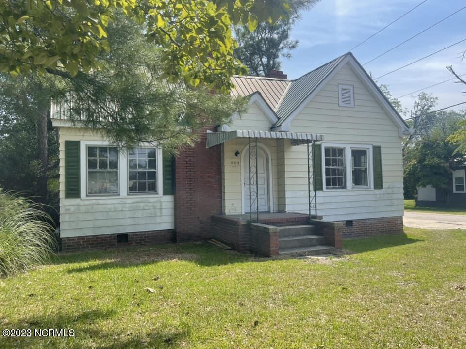 602 Spring Street Hamlet, NC 28345 - Photo 2 of 11 362934918_767602575156519_28674142760261