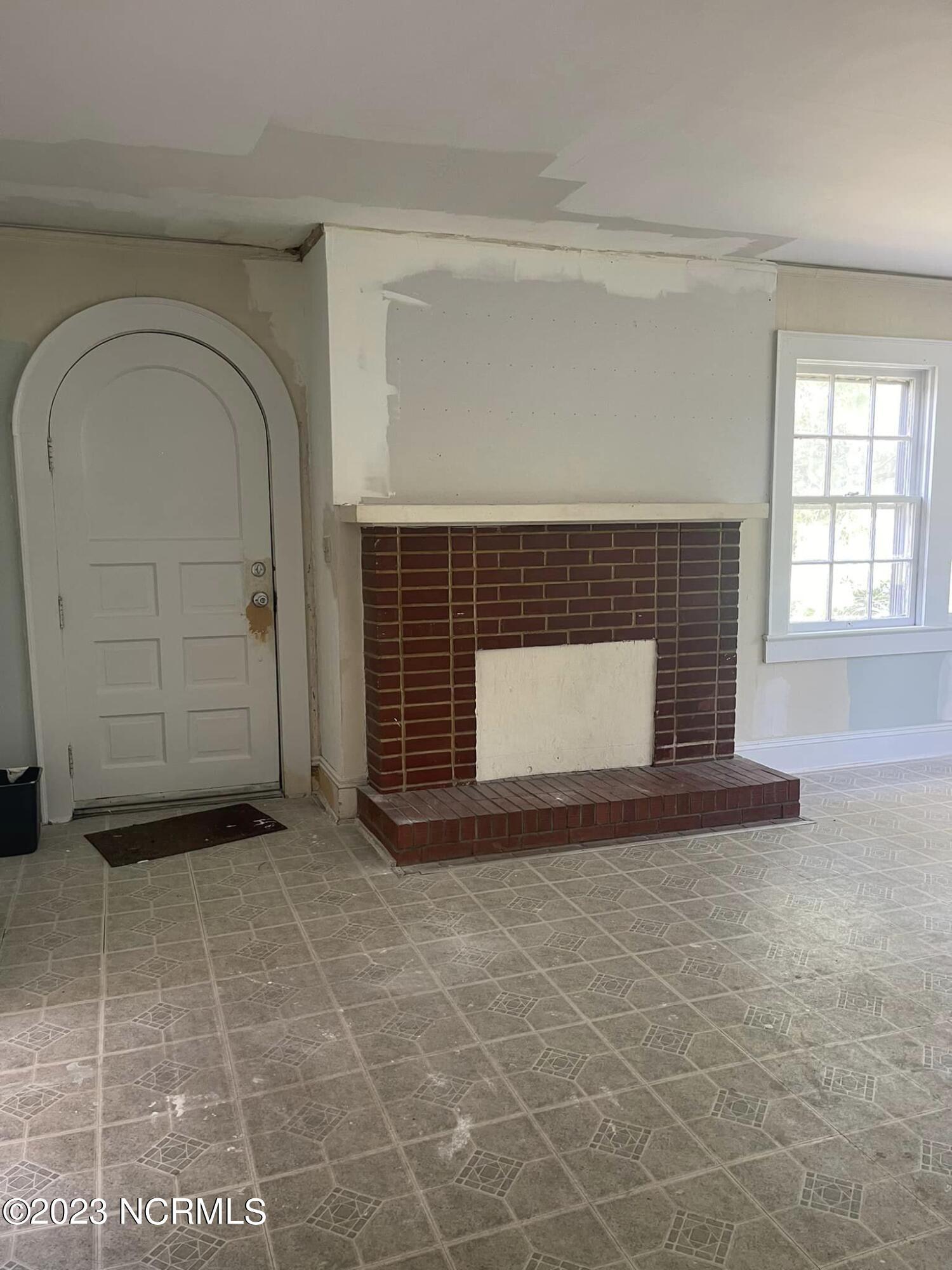602 Spring Street Hamlet, NC 28345 - Photo 6 of 11 361659937_767606565156120_73170553694165