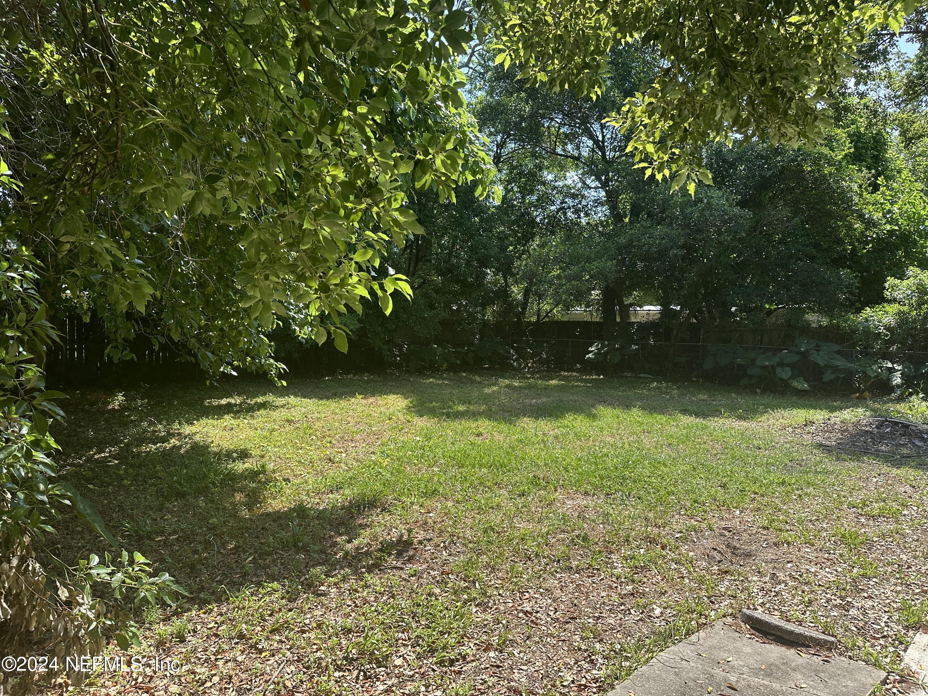 1619 Griflet Road Jacksonville, FL 32211 - Photo 5 of 22 a view of outdoor space