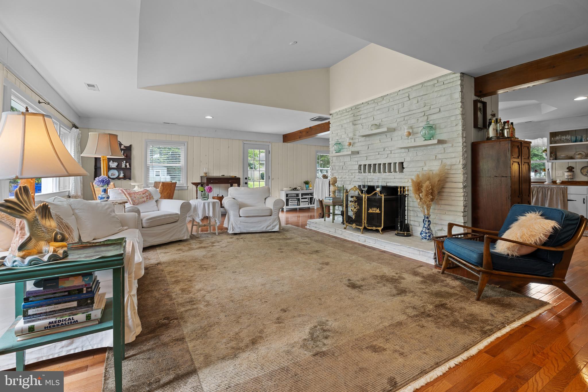38706 River Road Ocean View, DE 19970 - Photo 8 of 78 Living Room