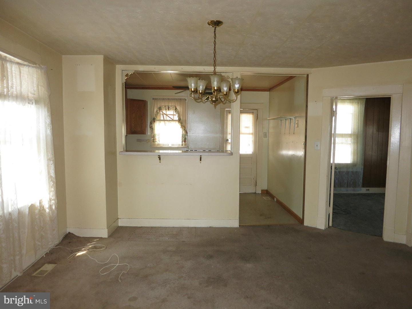 1828 Portship Road Baltimore, MD 21222 - Photo 3 of 8 Interior (General)
