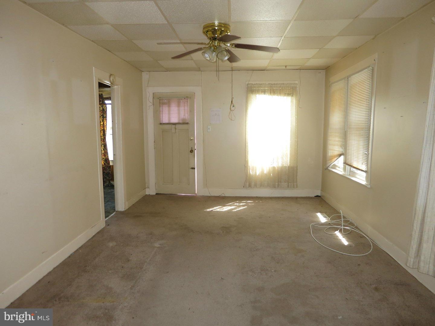 1828 Portship Road Baltimore, MD 21222 - Photo 4 of 8 Interior (General)