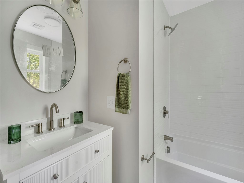 256 Point Avenue Warwick, RI 02889 - Photo 21 of 26