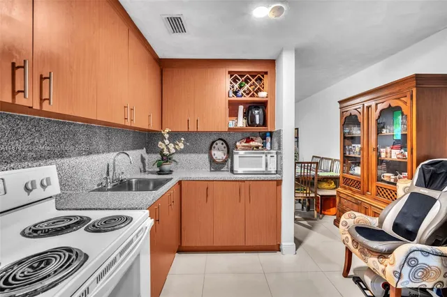 $699,999 | 460 Northeast 132nd Street, North Miami, FL 33161