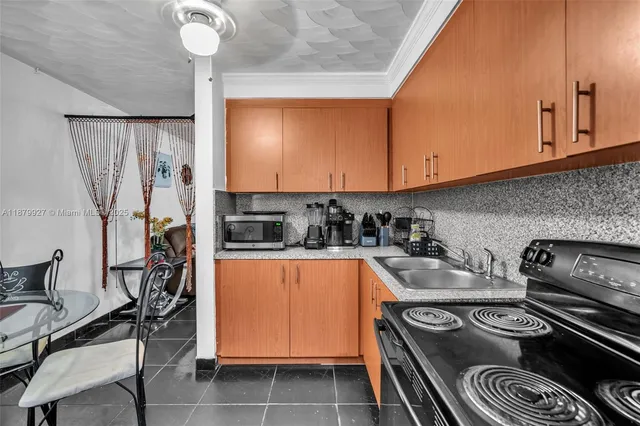 $699,999 | 460 Northeast 132nd Street, North Miami, FL 33161