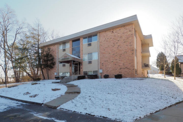 722 West Kilgore Road Kalamazoo, MI 49008 - Photo 2 of 15 722 103 frnt 2