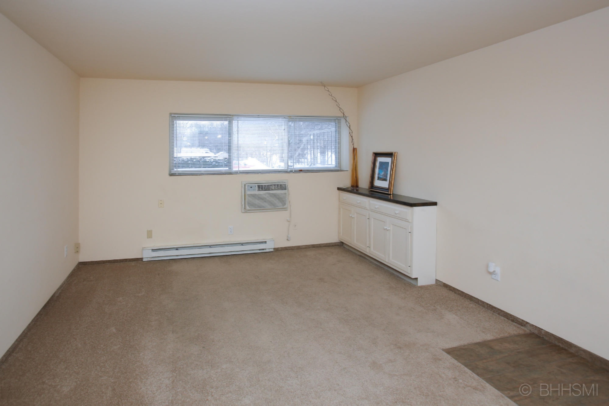 722 West Kilgore Road Kalamazoo, MI 49008 - Photo 4 of 15 722 w kilgore rd #103-102
