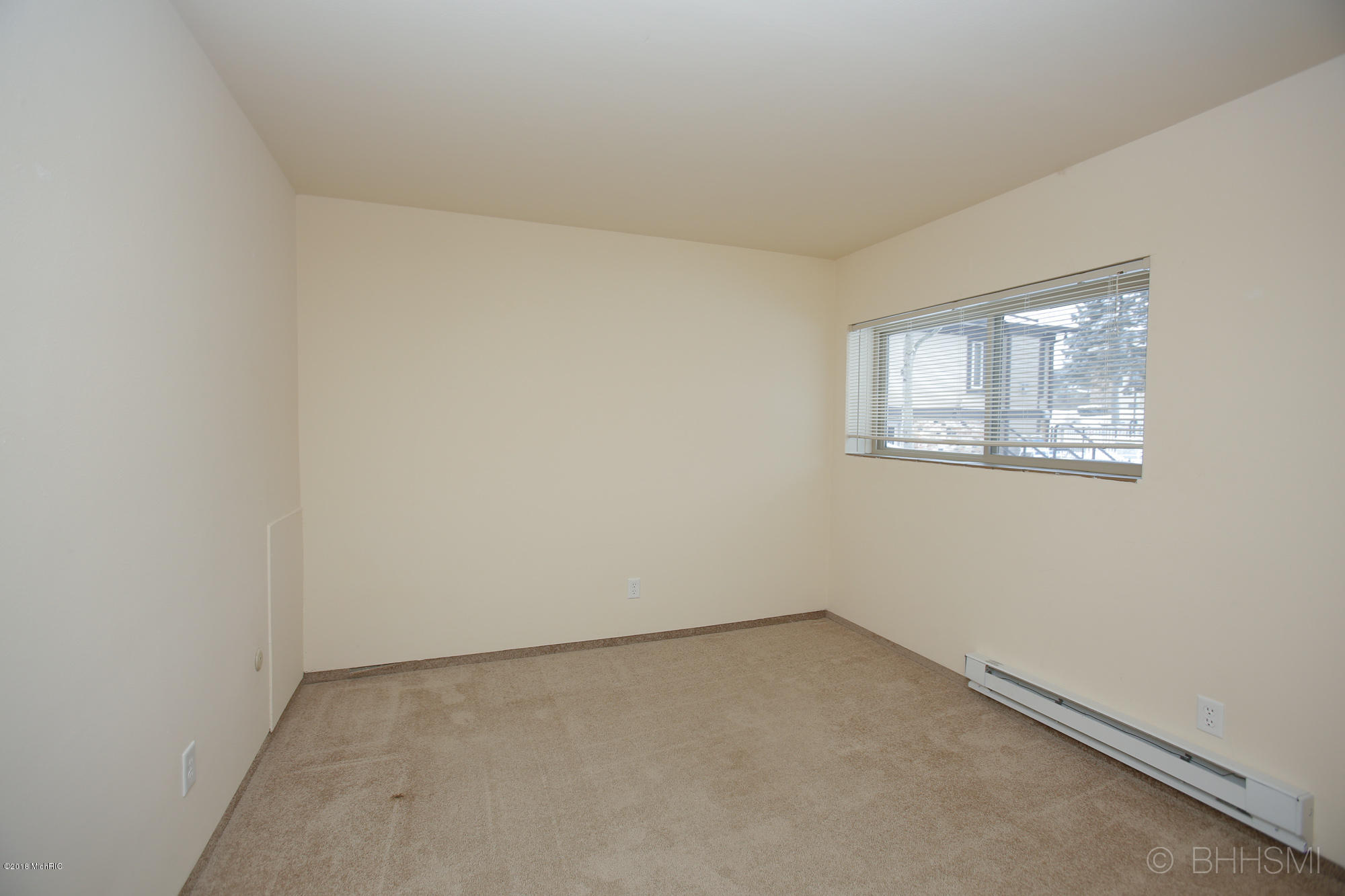 722 West Kilgore Road Kalamazoo, MI 49008 - Photo 9 of 15 722 w kilgore rd #103-107