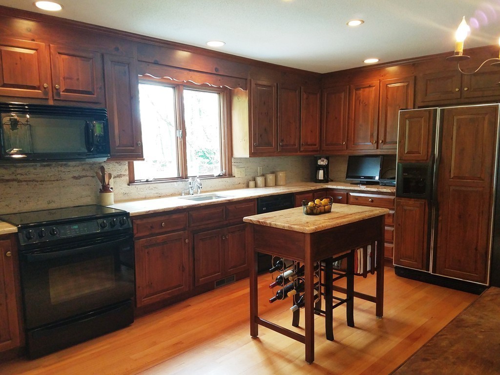 14 Overbrook Road East Longmeadow, MA 01028 - Photo 5 of 16 Gallery Image 5