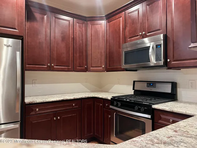 $2,850 | 5 Stock Court, Old Bridge, NJ 08857