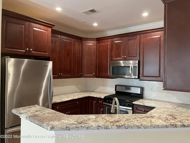 $2,850 | 5 Stock Court, Old Bridge, NJ 08857