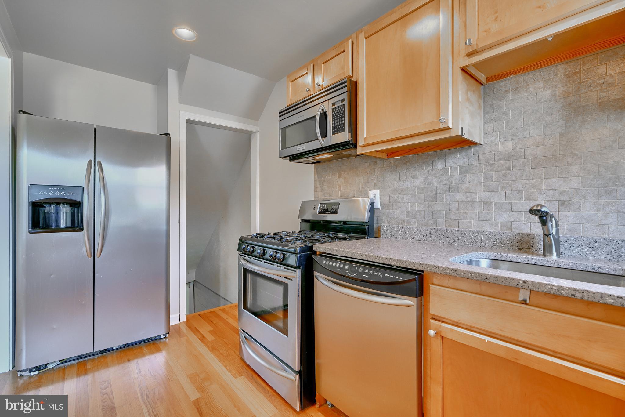 2212 Vailthorn Road Middle River, MD 21220 - Photo 9 of 31