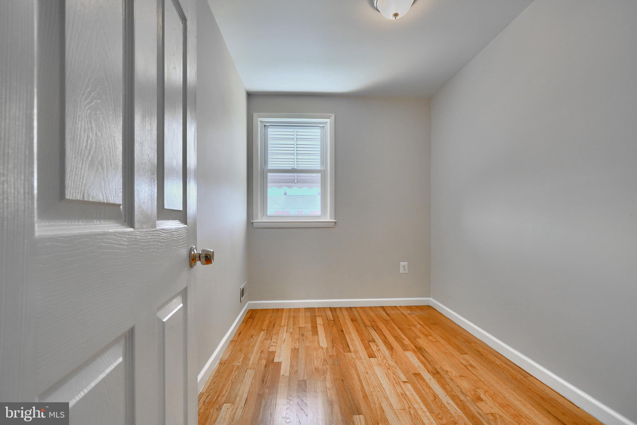 2212 Vailthorn Road Middle River, MD 21220 - Photo 10 of 31