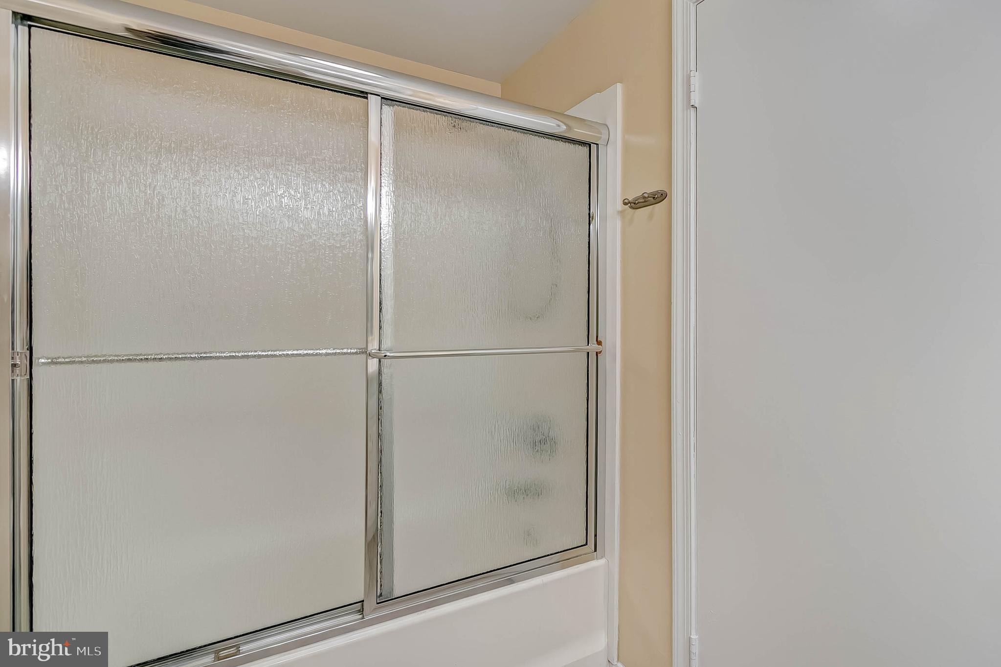 2908 Bluff Point Lane Silver Spring, MD 20906 - Photo 44 of 63 Full updated hall guest bath