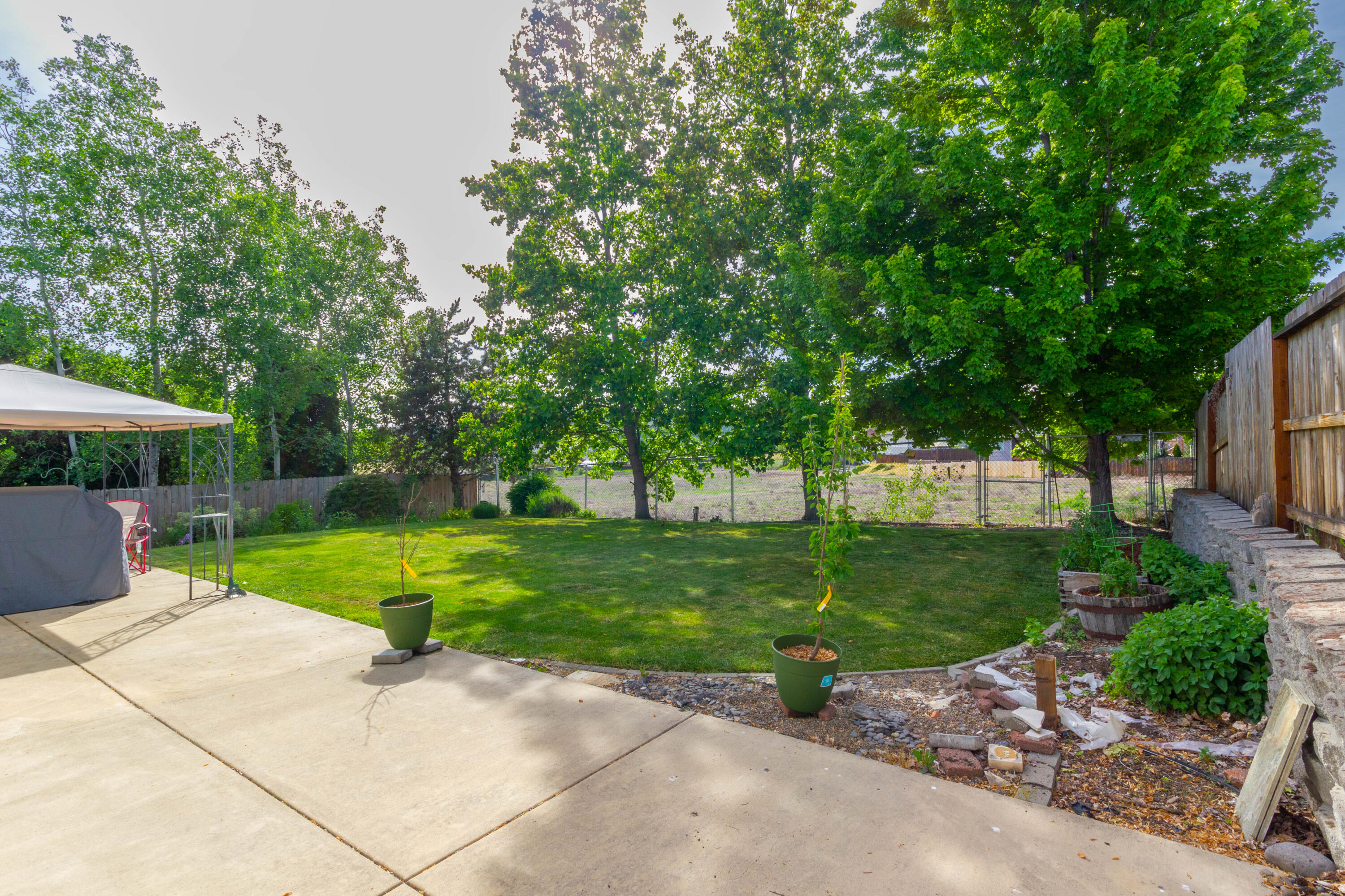 920 Ridgeview Drive Eagle Point, OR 97524 - Photo 15 of 20 17