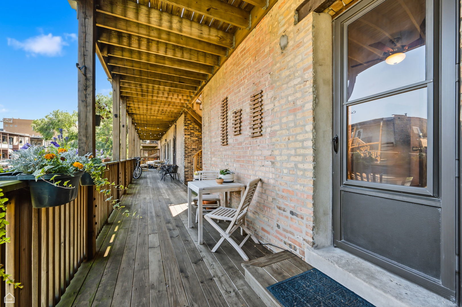 1044 West Byron Street, Unit 2E Chicago, IL 60613 - Photo 14 of 17